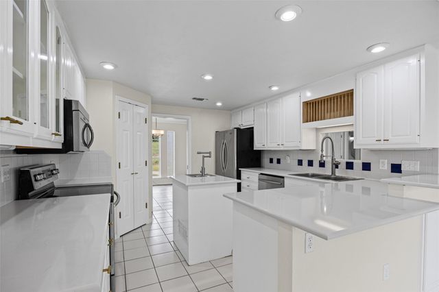 4205 Park DR, Lago Vista, TX 78645
