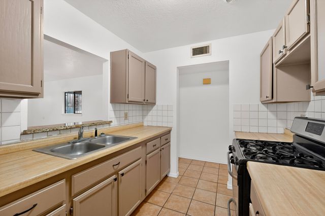 1153 Maple Street, Bernalillo, NM 87004