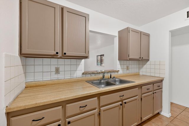 1153 Maple Street, Bernalillo, NM 87004