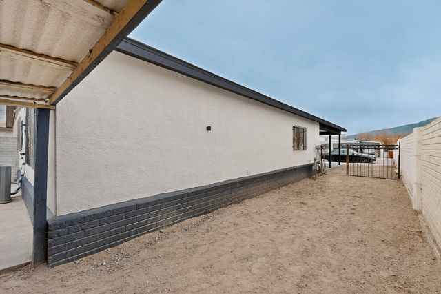 1153 Maple Street, Bernalillo, NM 87004