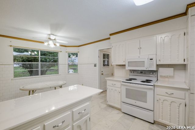 90 BLUET LN, Castle Hills, TX 78213