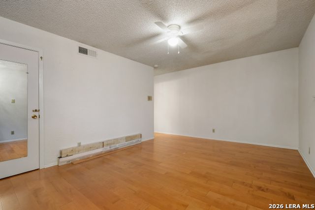 90 BLUET LN, Castle Hills, TX 78213