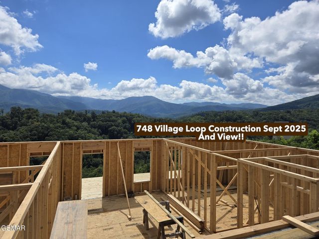 748 Village Loop Road, Gatlinburg, TN 37738