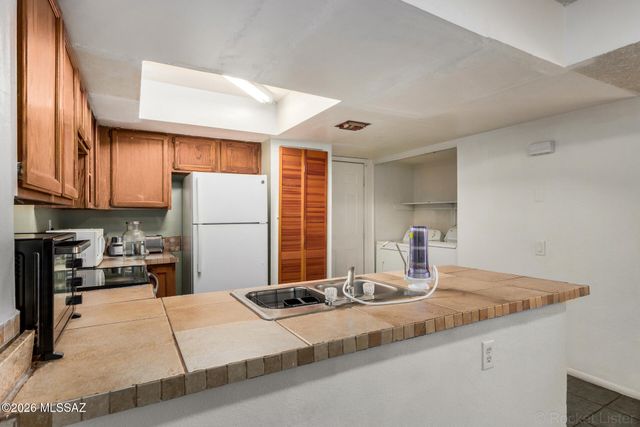 3049 W Avior Drive, Tucson, AZ 85742