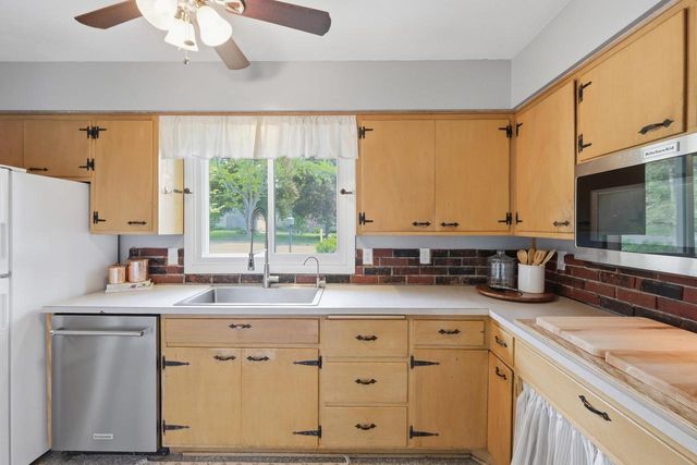 6014 Hammersley Road, Madison, WI 53711