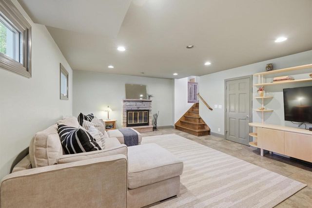 6014 Hammersley Road, Madison, WI 53711