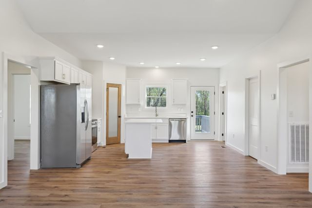 80 Amos Circle, Lafayette, TN 37083