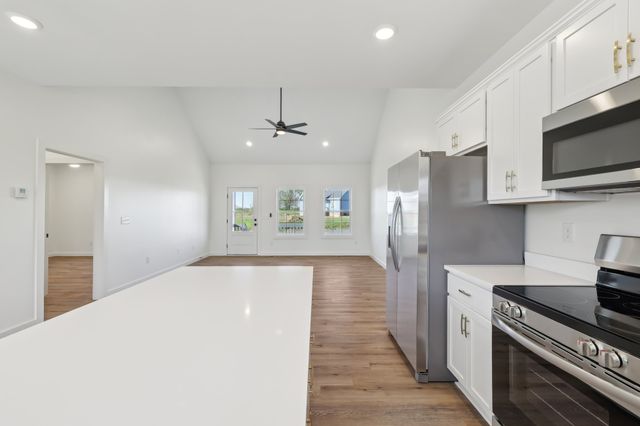 80 Amos Circle, Lafayette, TN 37083