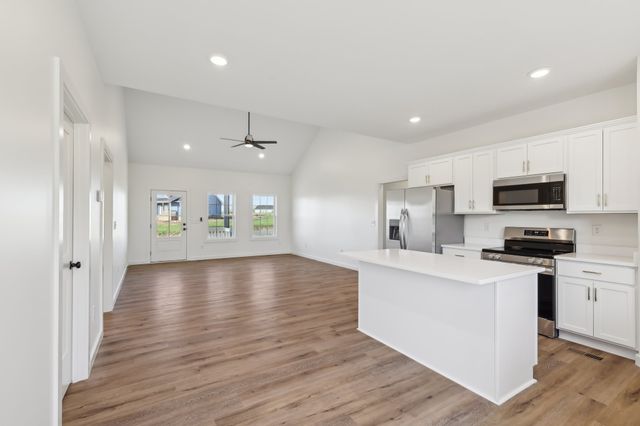 80 Amos Circle, Lafayette, TN 37083