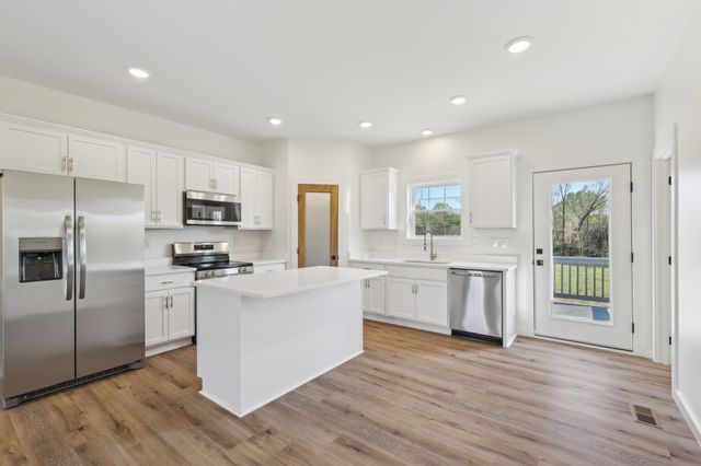 80 Amos Circle, Lafayette, TN 37083