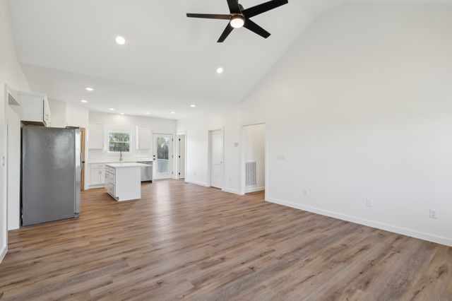 80 Amos Circle, Lafayette, TN 37083