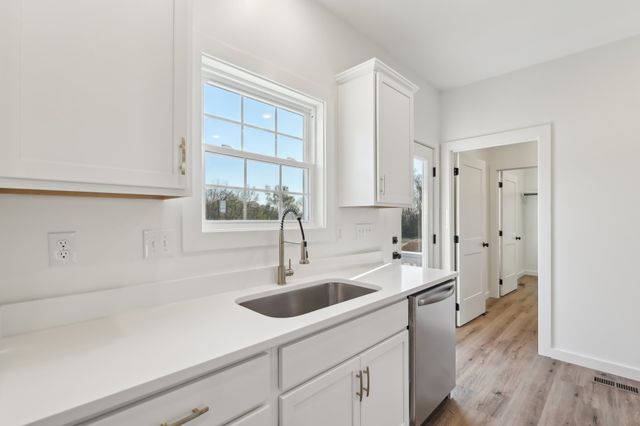 80 Amos Circle, Lafayette, TN 37083