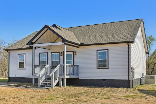 80 Amos Circle, Lafayette, TN 37083