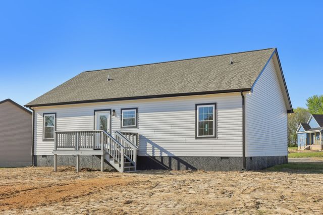 80 Amos Circle, Lafayette, TN 37083