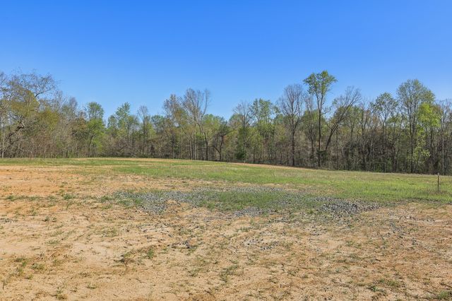 80 Amos Circle, Lafayette, TN 37083