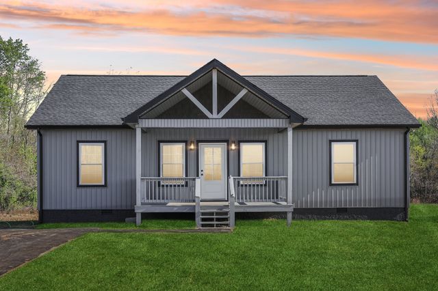 80 Amos Circle, Lafayette, TN 37083