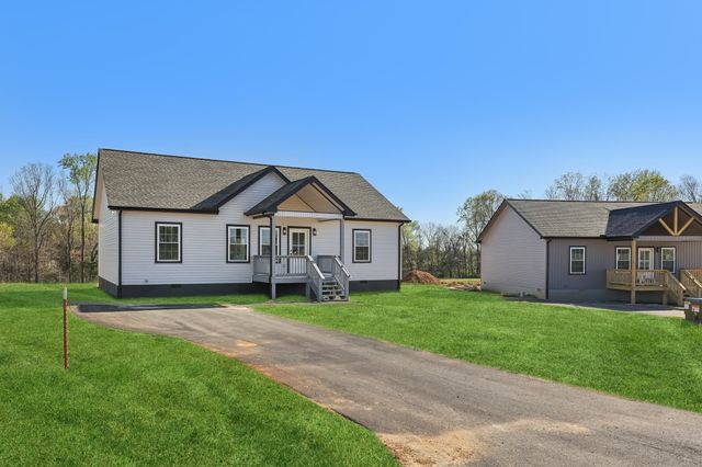 80 Amos Circle, Lafayette, TN 37083