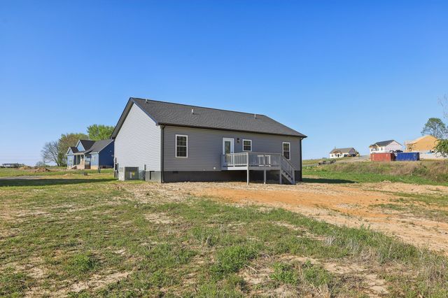 80 Amos Circle, Lafayette, TN 37083