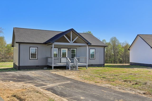 80 Amos Circle, Lafayette, TN 37083