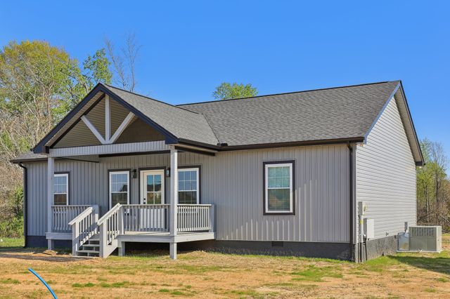 80 Amos Circle, Lafayette, TN 37083