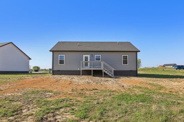 80 Amos Circle, Lafayette, TN 37083