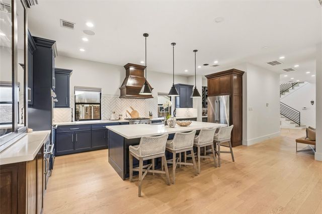 4923 Loch Lomond Drive Drive, Houston, TX 77096