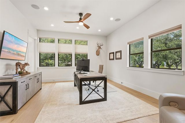 4923 Loch Lomond Drive Drive, Houston, TX 77096