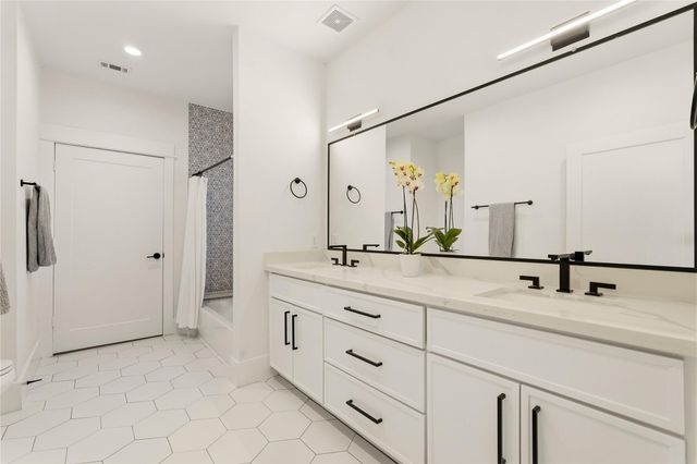 4923 Loch Lomond Drive Drive, Houston, TX 77096