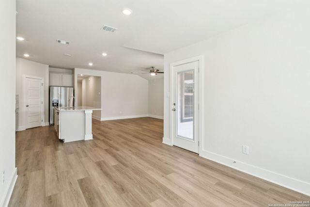 6318 Comanche Coyote, San Antonio, TX 78233