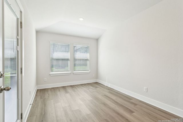 6318 Comanche Coyote, San Antonio, TX 78233