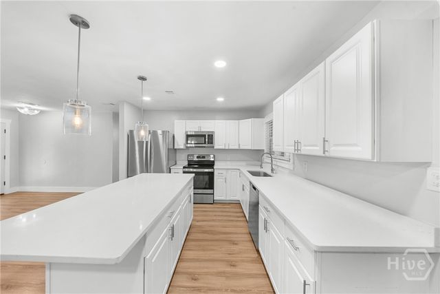 607 Dyches Drive, Savannah, GA 31406