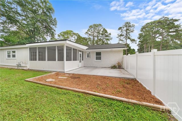 607 Dyches Drive, Savannah, GA 31406
