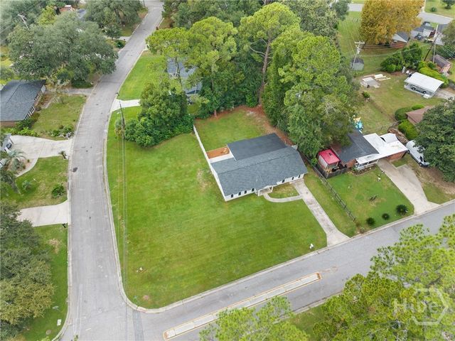 607 Dyches Drive, Savannah, GA 31406