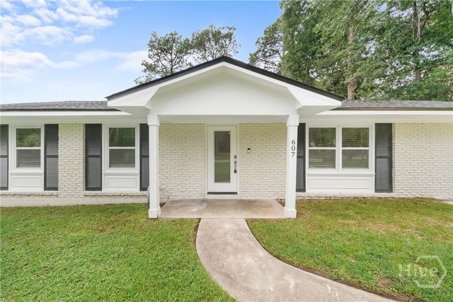 607 Dyches Drive, Savannah, GA 31406