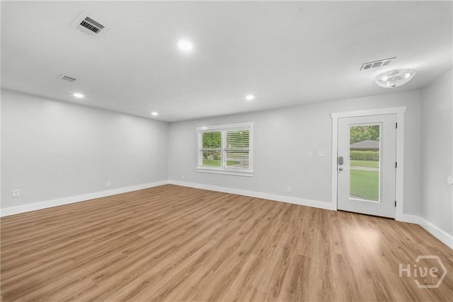 607 Dyches Drive, Savannah, GA 31406