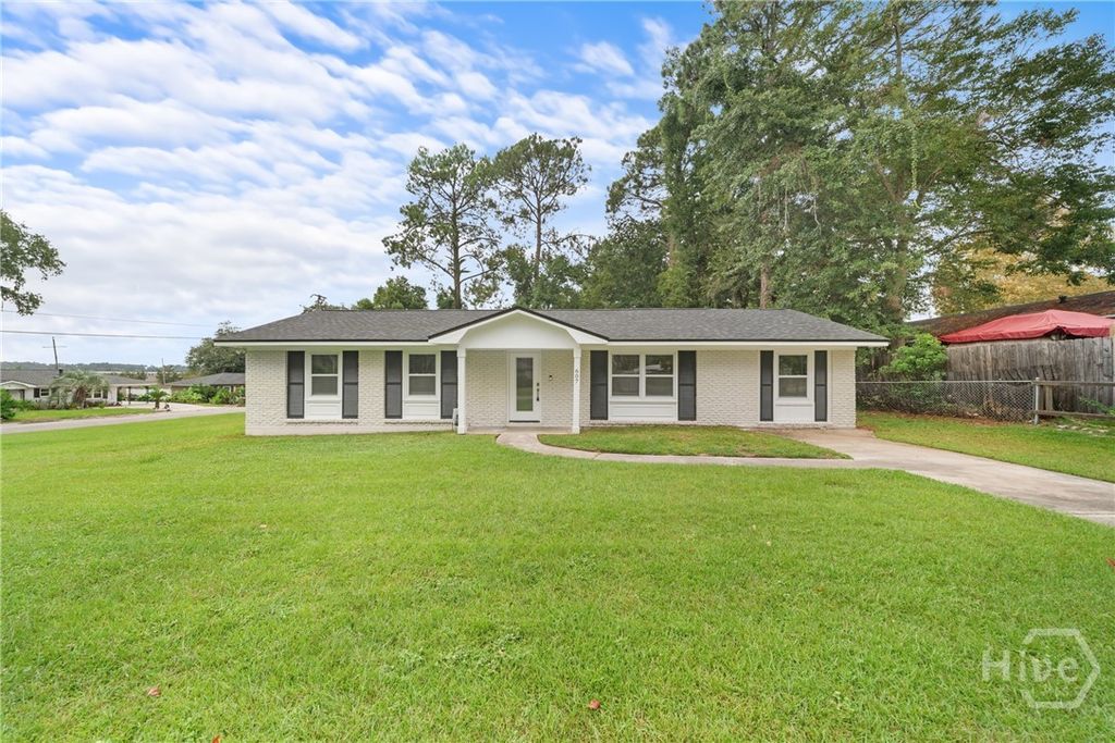 607 Dyches Drive, Savannah, GA 31406