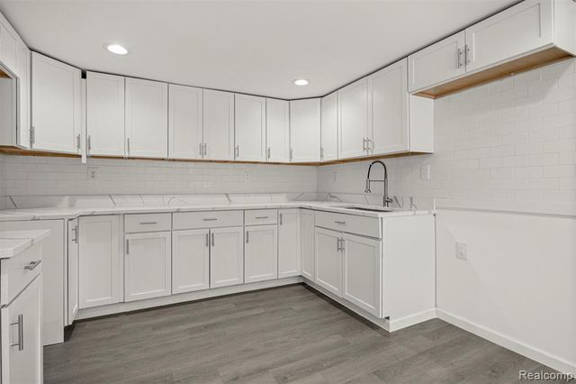 6071 Dexter Street, Romulus, MI 48174