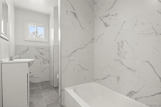 6071 Dexter Street, Romulus, MI 48174