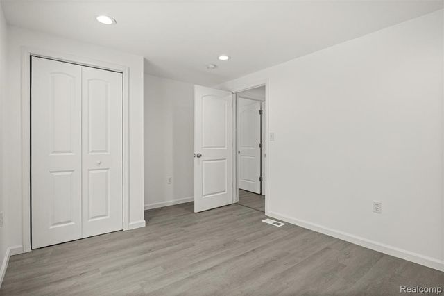 6071 Dexter Street, Romulus, MI 48174