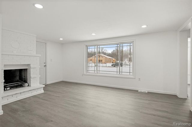 6071 Dexter Street, Romulus, MI 48174