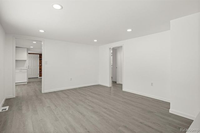 6071 Dexter Street, Romulus, MI 48174