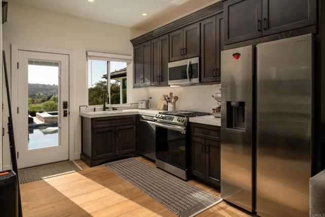 7017 Via Mariposa Sur, Bonsall, CA 92003