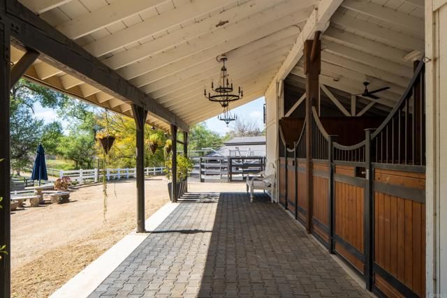 7017 Via Mariposa Sur, Bonsall, CA 92003