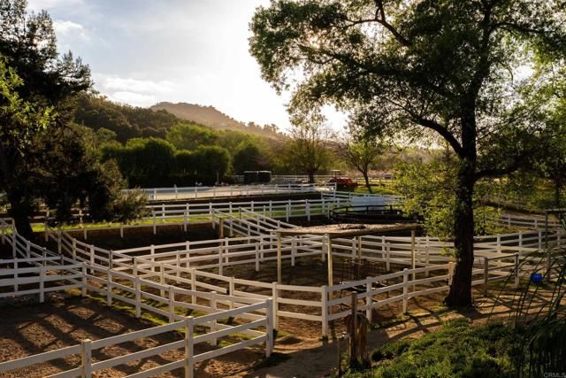 7017 Via Mariposa Sur, Bonsall, CA 92003