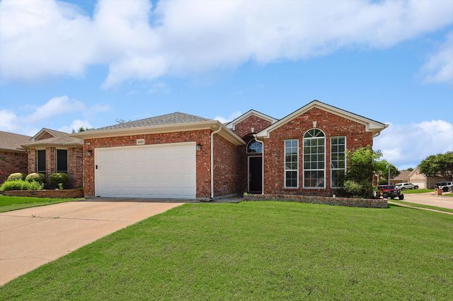 4800 Valley Springs Trail, Fort Worth, TX 76244