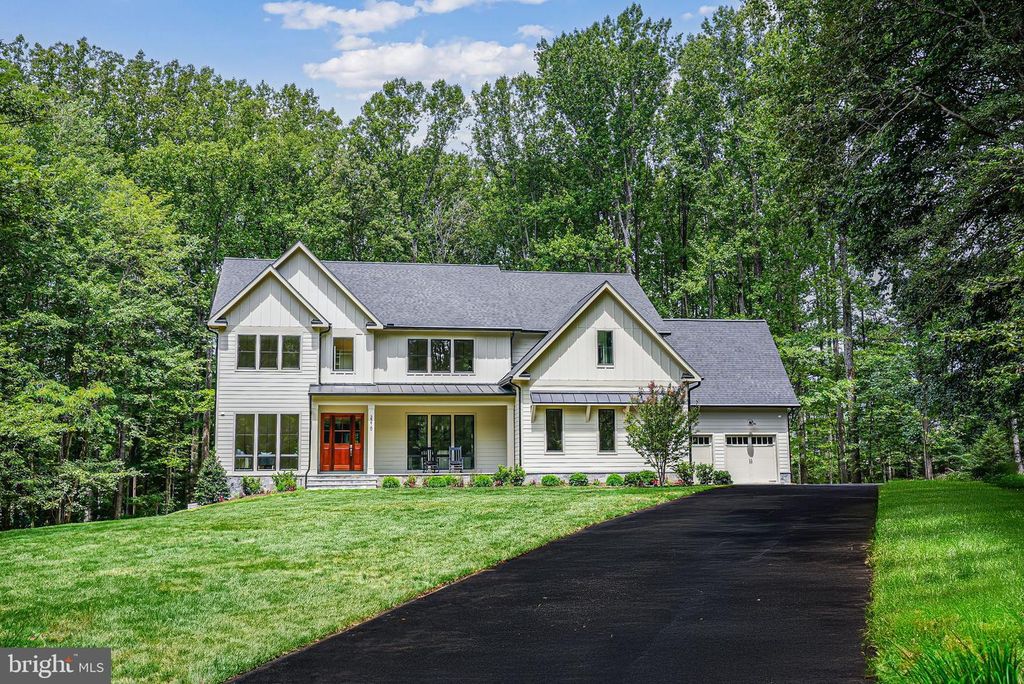 2210 TROTT AVENUE, Vienna, VA 22181