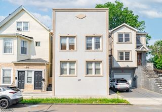 1059 Magnolia Ave, Elizabeth City, NJ 07201