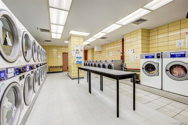 41-40 Union Street 11F, Flushing, NY 11355