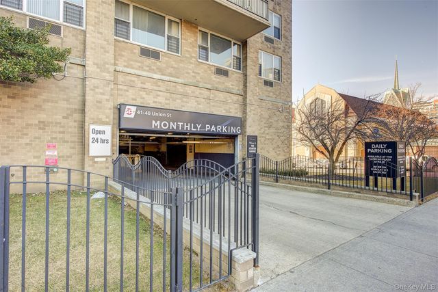 41-40 Union Street 11F, Flushing, NY 11355