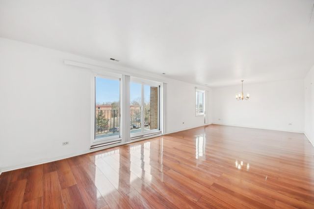 1727 W CRYSTAL Lane 311, Mount Prospect, IL 60056